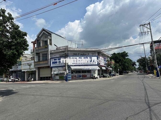 Đất đẹp 100m2, full thổ cư trục chính Việt Sing, An Phú, Hồ Chí Minh.