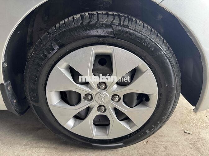 Hyundai Grand i10 2016 Grand 1.2 MT Base - 84000 k