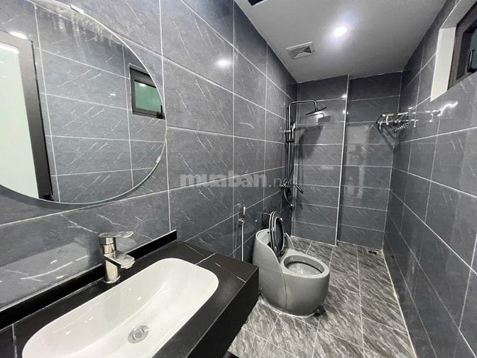 Nhà Phố Lò Đúc Hai Bà Trưng 30m 5 tầng , thang máy 10.8 tỷ.           