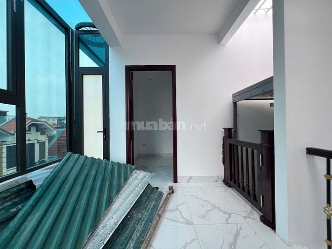 Nhà Phố Lò Đúc Hai Bà Trưng 30m 5 tầng , thang máy 10.8 tỷ.           