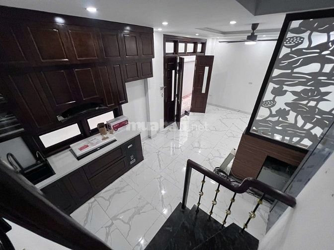 Nhà Phố Lò Đúc Hai Bà Trưng 30m 5 tầng , thang máy 10.8 tỷ.           