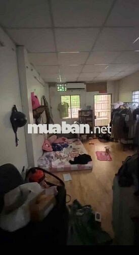 Bà Hom Quận 6 nhà 2 tầng diện tích 3,2x8m giá 3,45 tỷ.