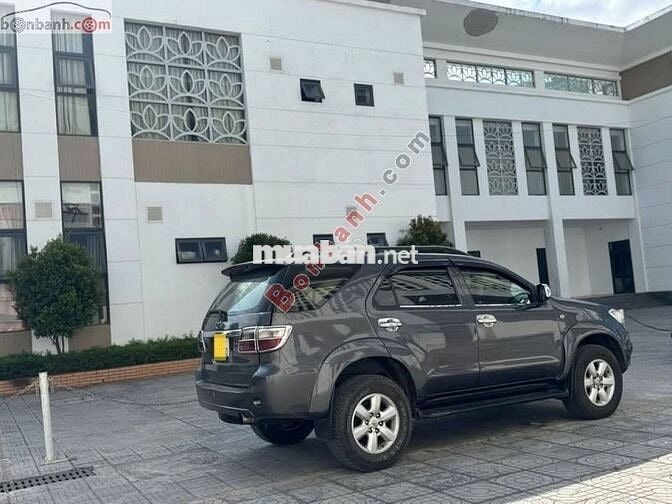 Toyota Fortuner 2.5G 2012 - 423 Triệu