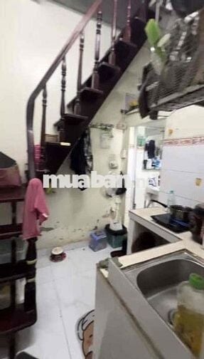 Bà Hom Quận 6 nhà 2 tầng diện tích 3,2x8m giá 3,45 tỷ.