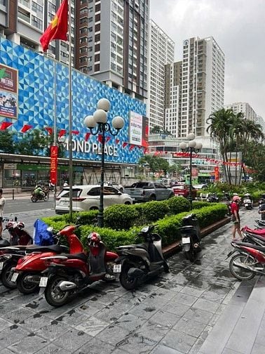 Siêu Phẩm Mặt Phố Lê Văn Lương DT: 68m x 2PN x 2WC Nhỉnh 5 Tỷ 