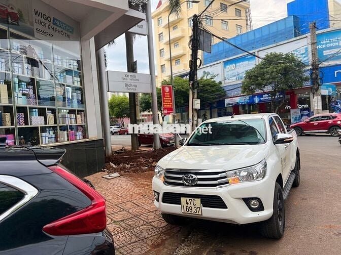 TOYOTA HILUX 2017 MT - Nhập Thái 435tr