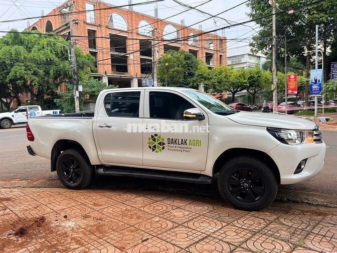 TOYOTA HILUX 2017 MT - Nhập Thái 435tr