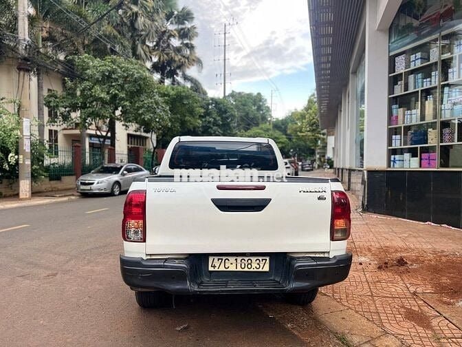 TOYOTA HILUX 2017 MT - Nhập Thái 435tr