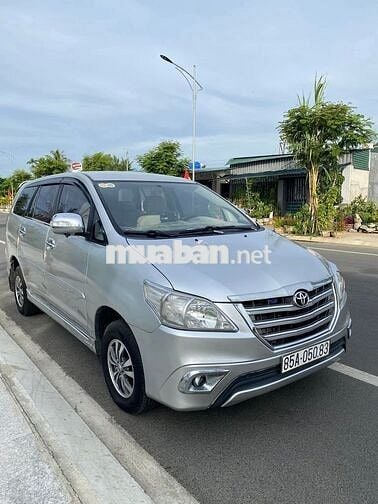 Toyota Innova 2013 J - 140000 km