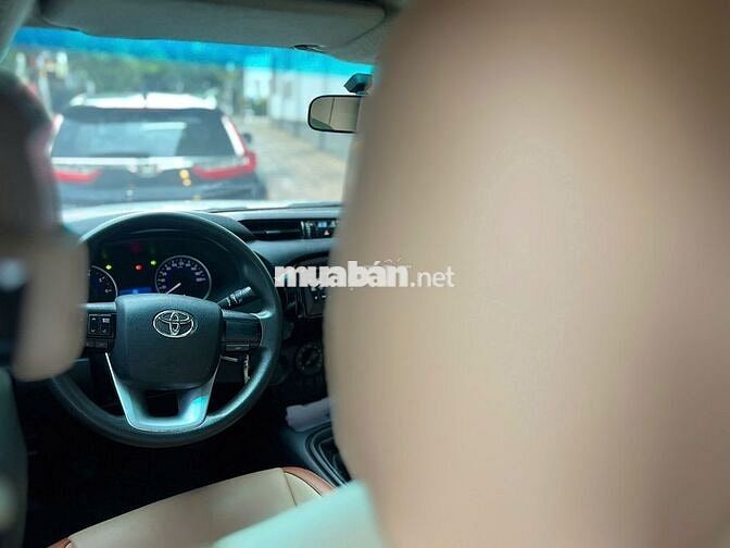 TOYOTA HILUX 2017 MT - Nhập Thái 435tr
