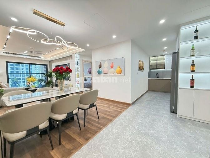 Bán gấp- căn 3 ngủ giá tốt- Goldmark City-Full nội thất 
