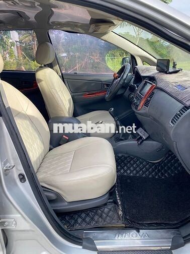 Toyota Innova 2013 J - 140000 km