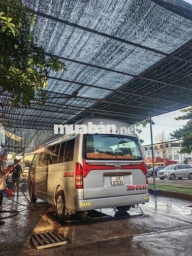 2013 máy dầu 9 chỗ.  Nhập khẩu nhật bản