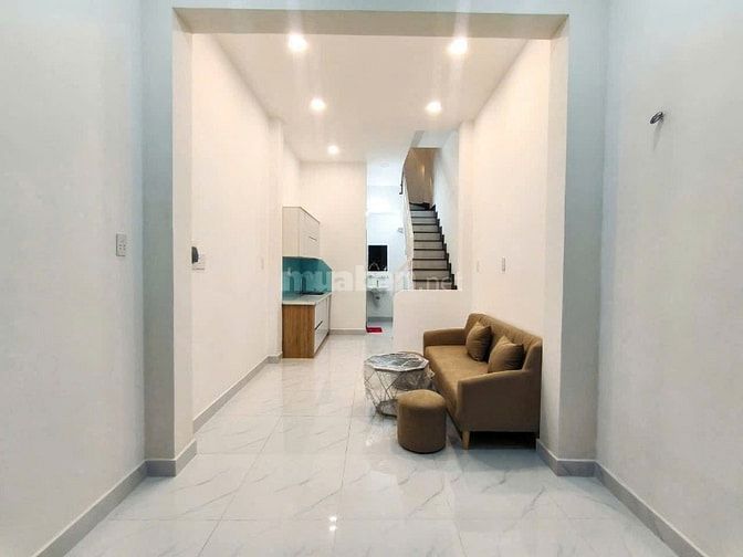 Hh 1% cho mg nhà mới xây 100% full Nội thất 3x8m 2 lầu Phạm Văn Chiêu