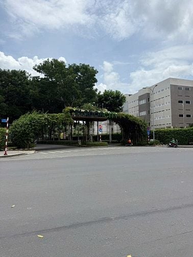 Ngay Aeon Tân Phú nhà 1trêt 1lau 4×13m, đầu hẻm là cổng celadon chỉ 4t