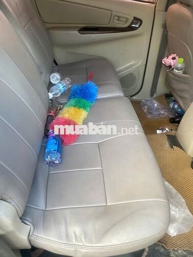 Toyota Innova 2008 J - 123456 km