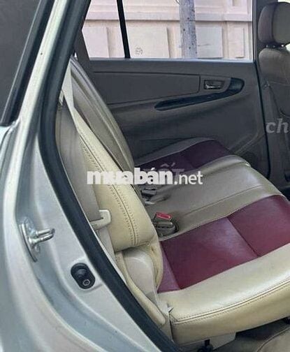 TOYOTA INNOVA TỰ ĐỘNG 2016