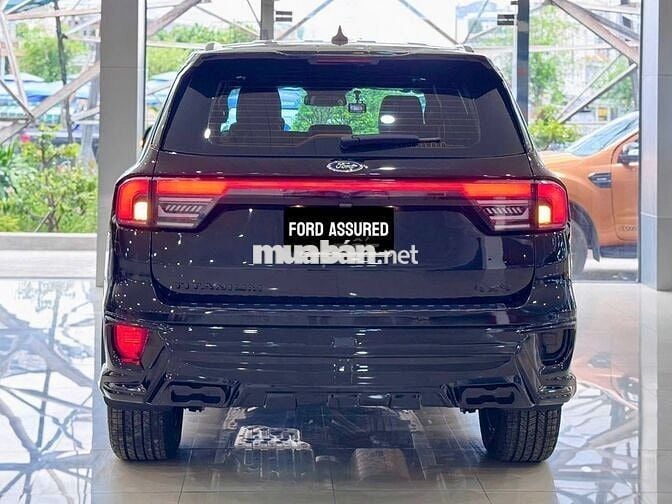 Ford Everest 2023 Titanium+ 2.0 AT 4x4 - 28000 km