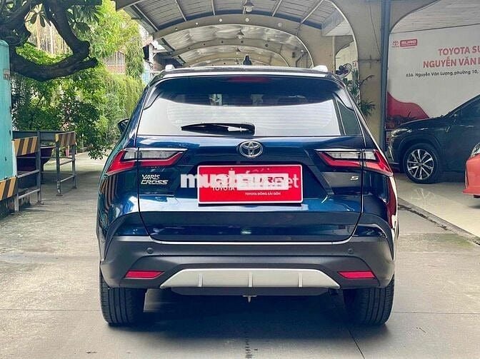 Toyota Yaris Cross 2024 bản xăng - xanh - 32460 km
