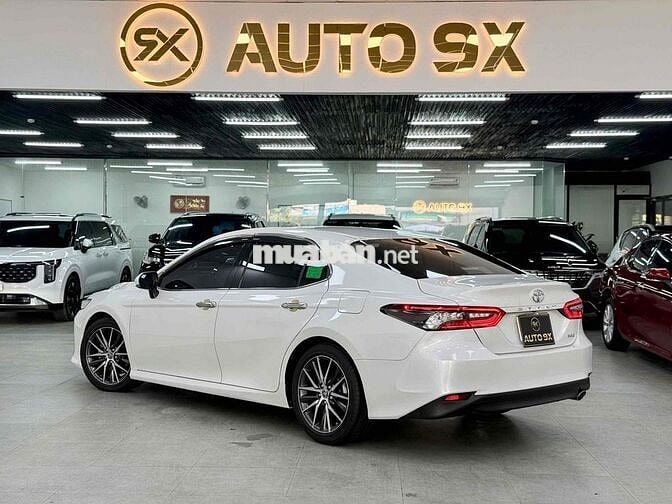 🚘 Siêu Phẩm Toyota Camry 2.0Q 2022 - Lướt 1V km💨