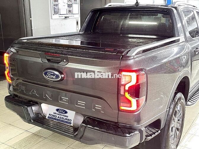 Ford Wildtrak 2 cầu 2023 Nắp thùng cuộn điện
