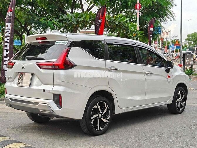 Mitsubishi Xpander AT Premium 2023 Odo 4v9
