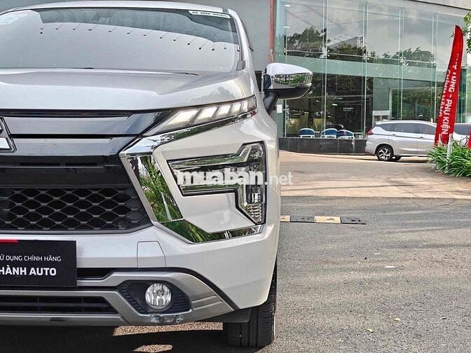 Mitsubishi Xpander AT Premium 2023 Odo 4v9
