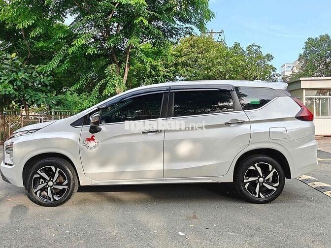 Mitsubishi Xpander AT Premium 2023 Odo 4v9