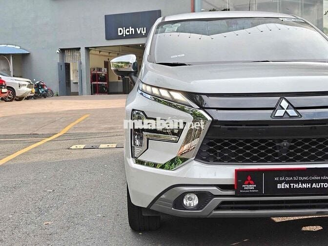 Mitsubishi Xpander AT Premium 2023 Odo 4v9