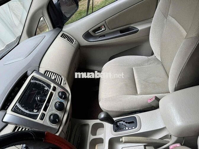 Toyota Innova 2015 - 81000 km (xe còn zin chạy kỹ)