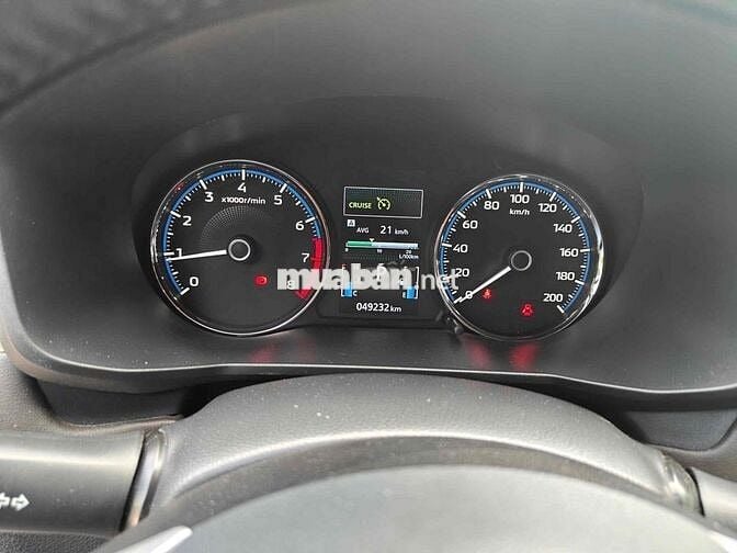 Mitsubishi Xpander AT Premium 2023 Odo 4v9