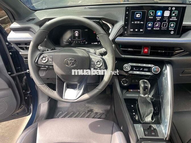 Toyota Yaris Cross 2024 bản xăng - xanh - 32460 km