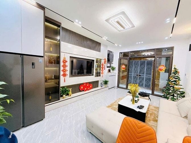 Siêu phẩm Đẹp Rẻ Trương Định, DT 42m2 4 tầng MT 4.5m, Giá 7.95 tỷ