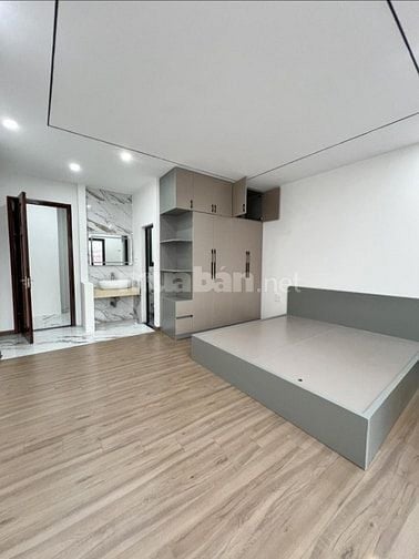Giảm 400Tr-Bán Nhanh Trong Tháng Nhà 6T - 4 PN -Full Nội Thất,Phố Trạm