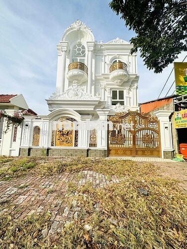Biệt thự 1 trệt 2 lầu đường 1B KDC Nam Long gần vó nguyên giáp