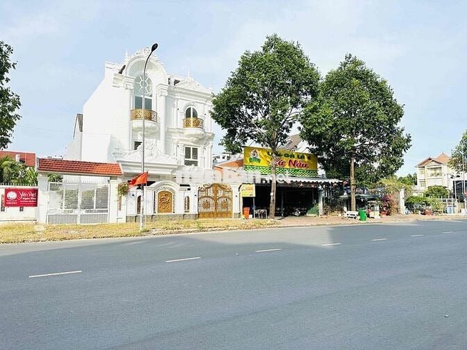 Biệt thự 1 trệt 2 lầu đường 1B KDC Nam Long gần vó nguyên giáp