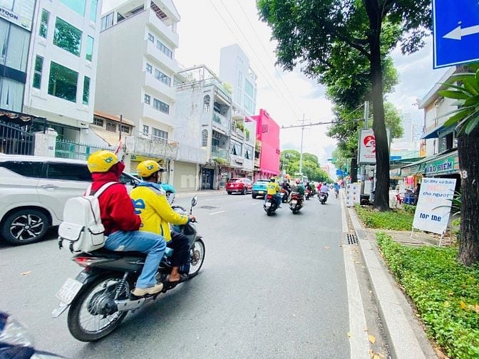 Cho Thuê Mặt Bằng 2 Mặt Tiền Điện Biên Phủ 