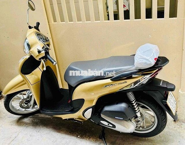 XE MỚI CHẠY 4 THÁNG