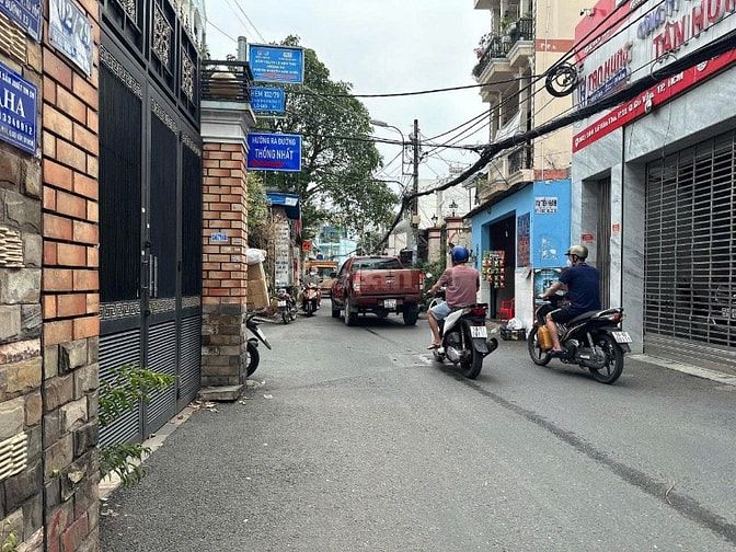 Bán CHDV Nguyễn Văn Khối 132m2 17PN khép kín DT 80 tr 16.5 tỷ