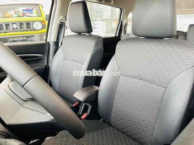 Suzuki XL7 2025 giảm 100% trước bạ hổ trợ nợ xấu