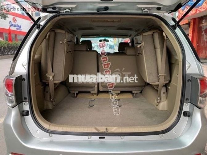 Toyota Fortuner 2.7V 4x2 AT 2015