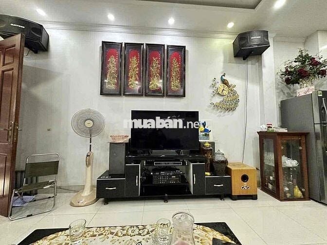 Siêu phẩm!Bán nhà Gia Quất, DT 31m² x 5 tầng,ngõ rộng,hơn 6 tỷ.