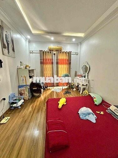 Siêu phẩm!Bán nhà Gia Quất, DT 31m² x 5 tầng,ngõ rộng,hơn 6 tỷ.