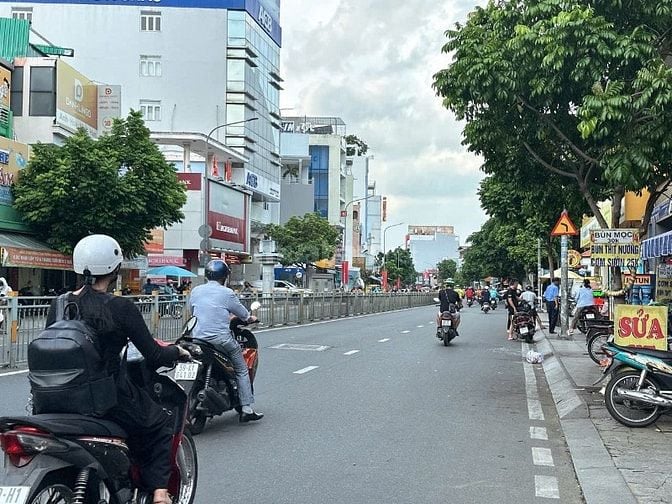 Bán đất tặng nhà 3lầu 384m2 HXH Nguyễn Văn Lượng rộng 8m 17PN 28.6 tỷ
