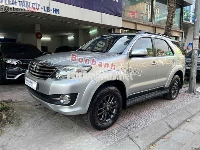 Toyota Fortuner 2.7V 4x2 AT 2015