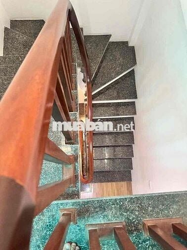 Siêu phẩm!Bán nhà Gia Quất, DT 31m² x 5 tầng,ngõ rộng,hơn 6 tỷ.