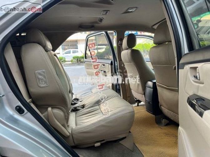Toyota Fortuner 2.7V 4x2 AT 2015