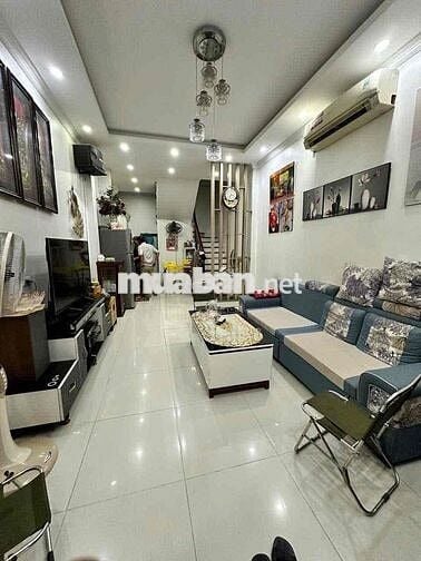Siêu phẩm!Bán nhà Gia Quất, DT 31m² x 5 tầng,ngõ rộng,hơn 6 tỷ.