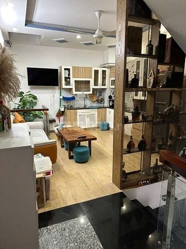 Mặt tiền hẻm xe hơi đi thoải mái đường Tân Kì Tân Quý ra Trường Trinh