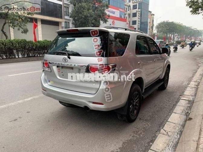 Toyota Fortuner 2.7V 4x2 AT 2015